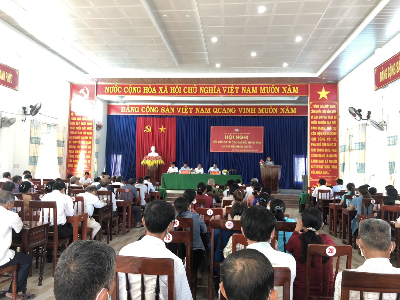 Trưởng ban Tuyên giáo Tỉnh ủy tiếp xúc Cử tri xã Đức Phong và Đức Hòa
