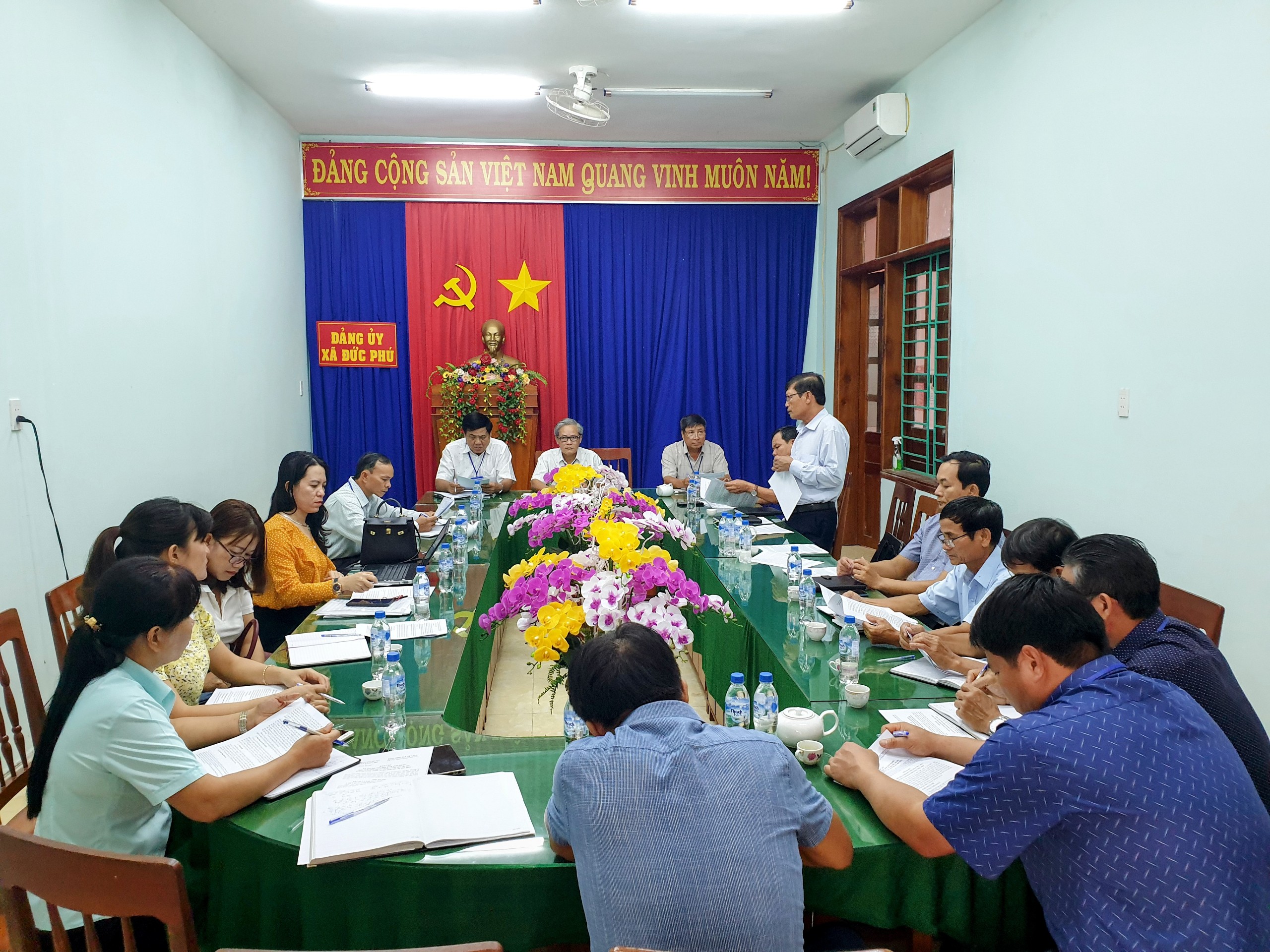 Ban Thường Vụ Huyện Ủy Kiểm Tra Đảng Ủy Xã Đức Phú Về Thực Hiện Nghị Quyết 04