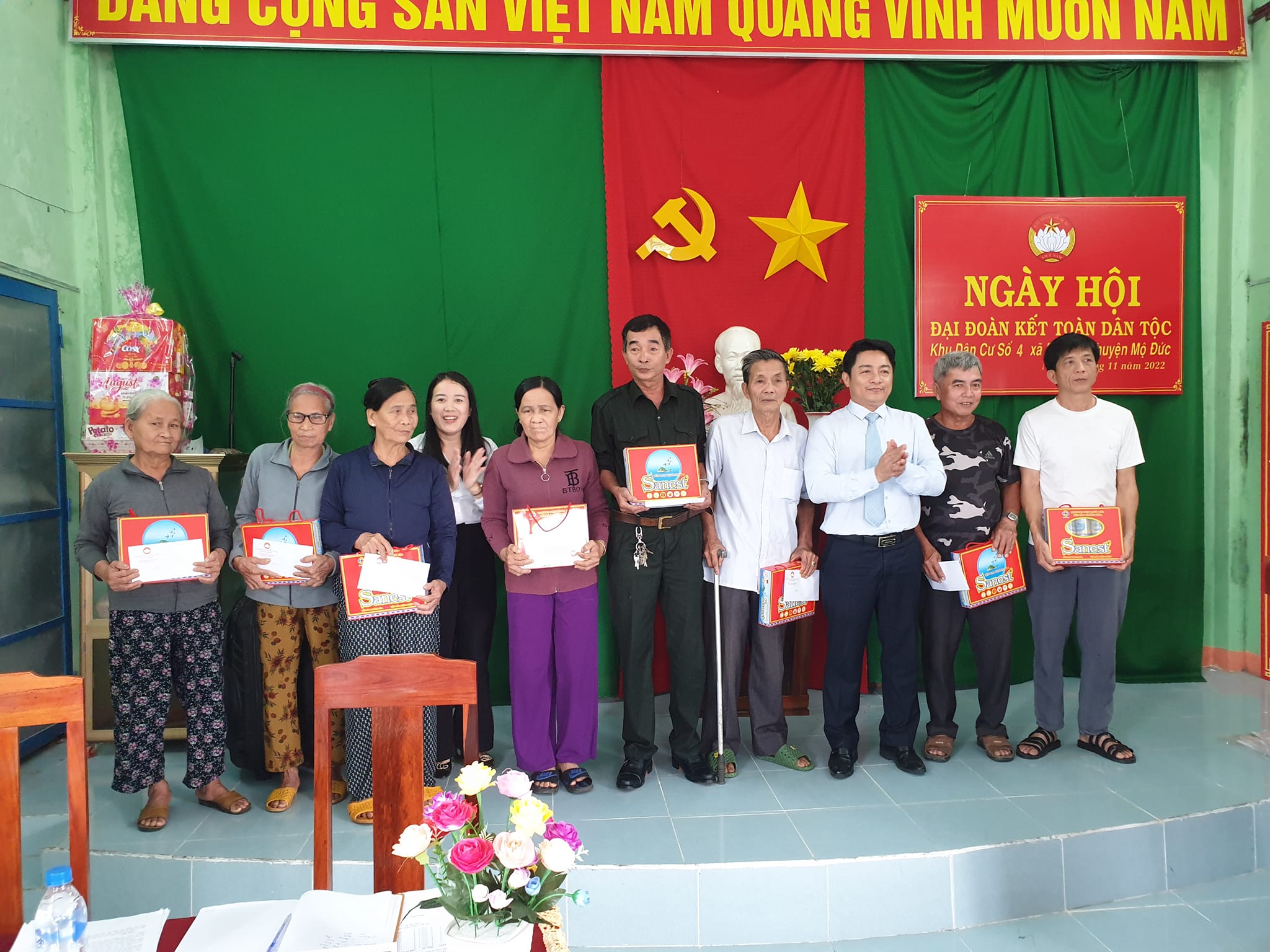 Bí Thư Huyện Ủy Mộ Đức Nguyễn Minh Đạo Dự Ngày Hội Đại Đoàn Kết Khu Dân Cư Số 4 Xã Đức Tân