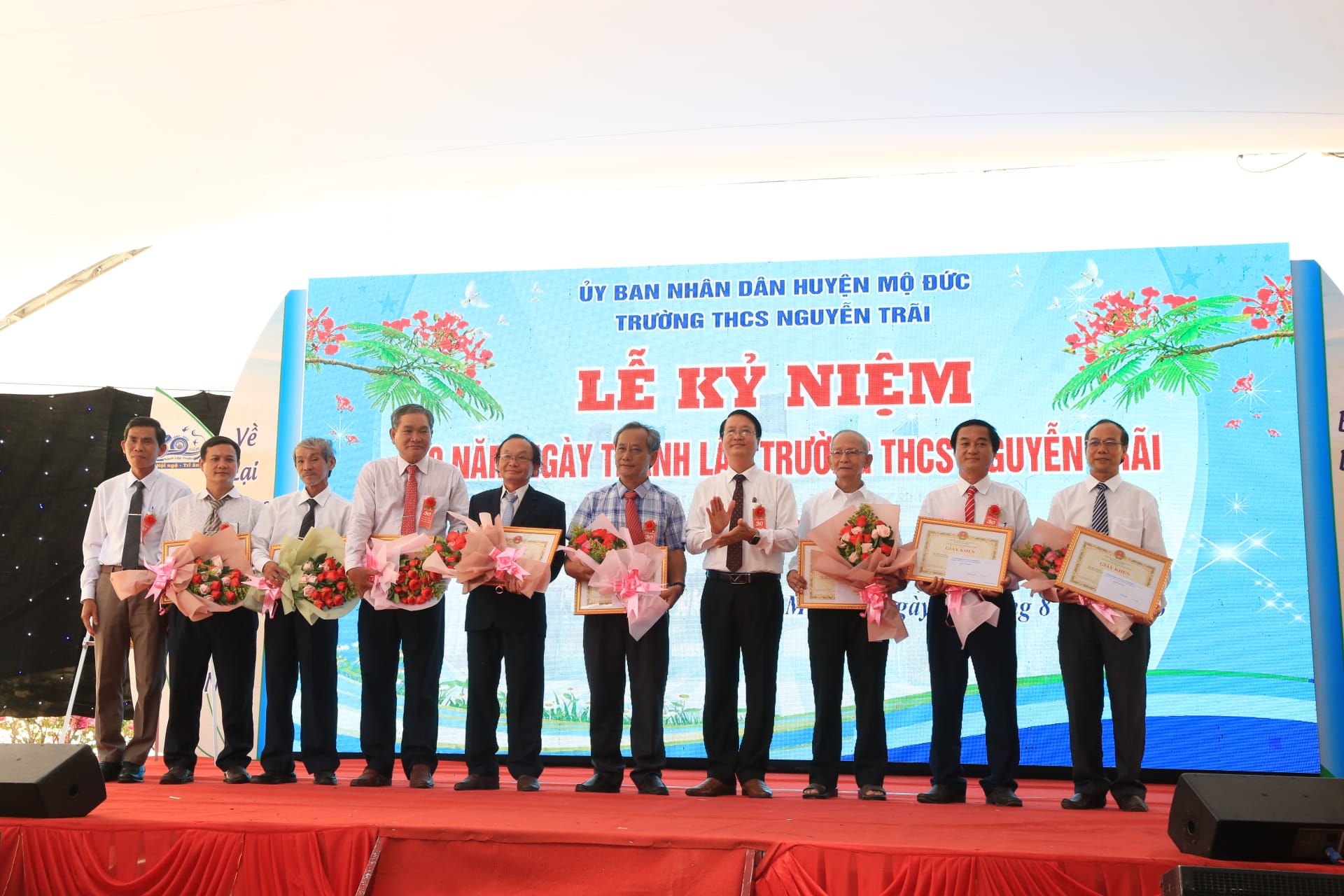 Trường THCS Nguyễn Trãi tổ chức lễ kỉ niệm 30 năm thành lập trường