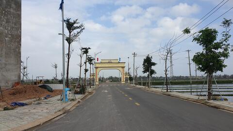 Đoàn công tác UBND huyện làm việc với công ty CP BĐS Nam Khang miền trung về một số kiến nghị của người dân xã Đức Thạnh