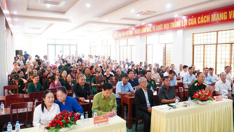 Kỷ niệm 81 năm Ngày Truyền thống lực lượng vũ trang nhân dân huyện Mộ Đức cũ