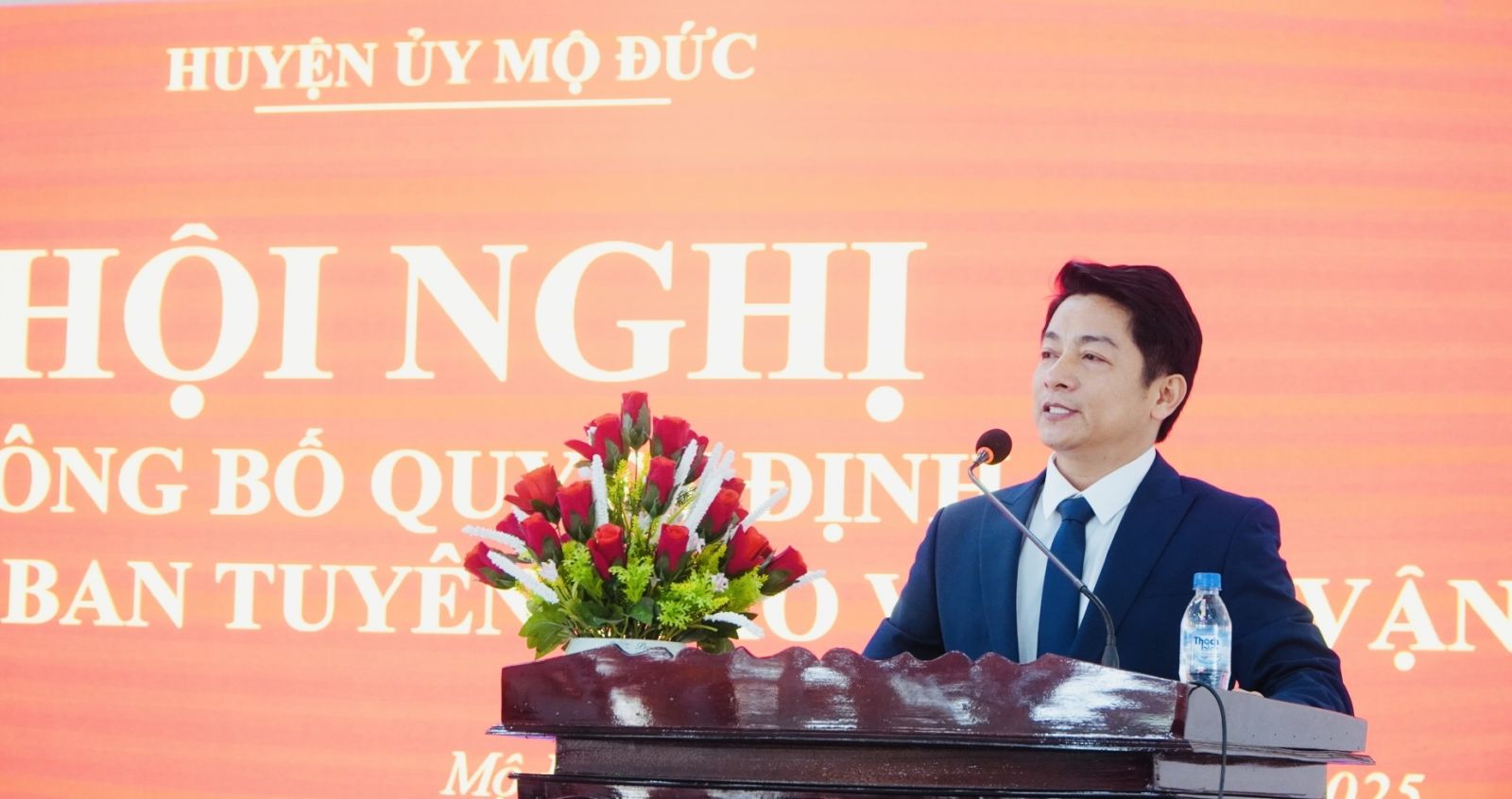 Ảnh: Đồng chí Nguyễn Minh Đạo- TUV, Bí thư huyện ủy Mộ Đức phát biểu tại Hội nghị